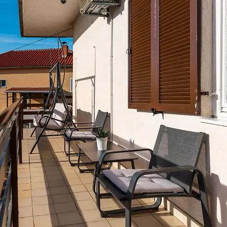 Spacious 2 Bedroom With Balcony - Happy Apartment Brodarica (Sibenik-Knin)