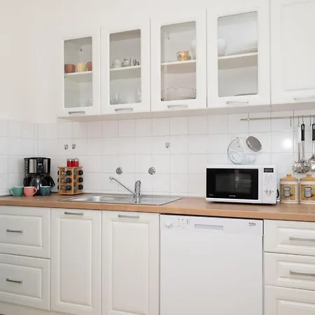 アパート Spacious 2 Bedroom With Balcony - Happy *